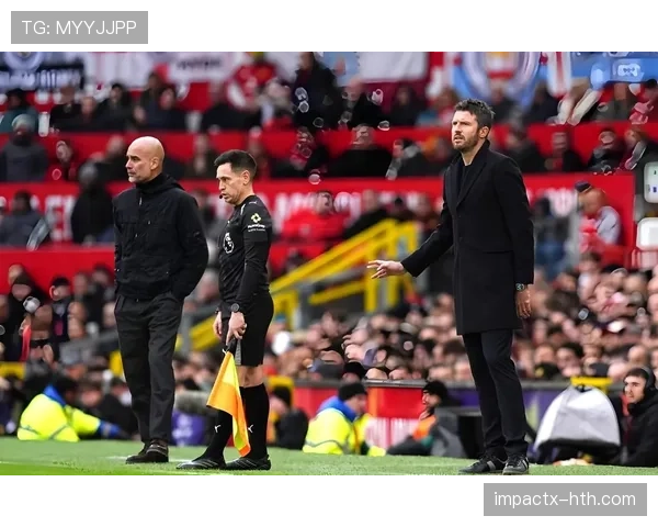 曼联主帅战术革新显成效，攻防平衡助力球队状态回暖