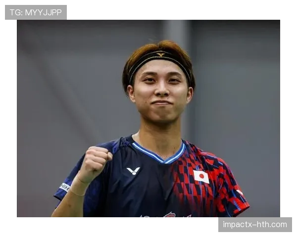 谌龙赛场外竟然这么低调，照顾家庭比拚球技还认真？